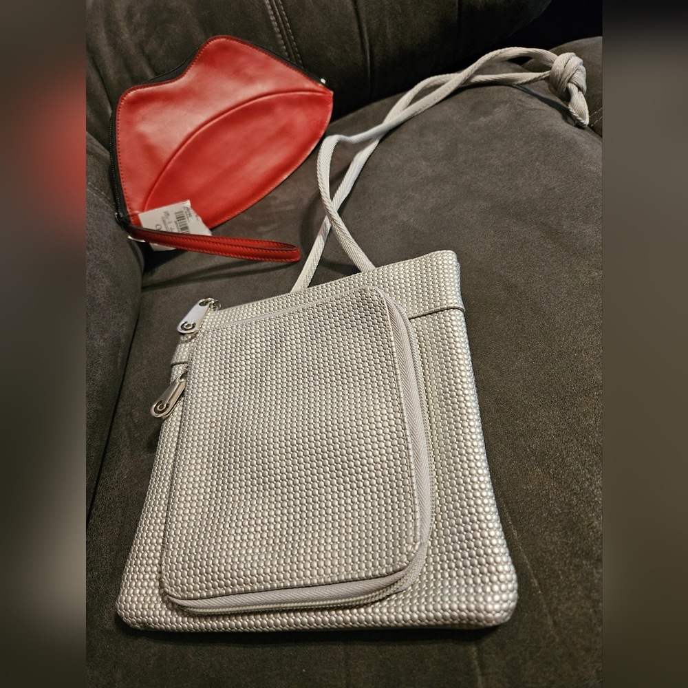 URBAN OXIDE Crossbody Purse & CATO NWT RED Lips Wristlet Bundle